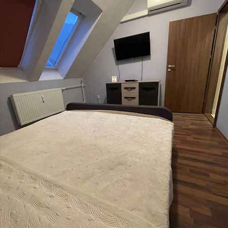 Palank Apartman Mosonmagyaróvár Extérieur photo