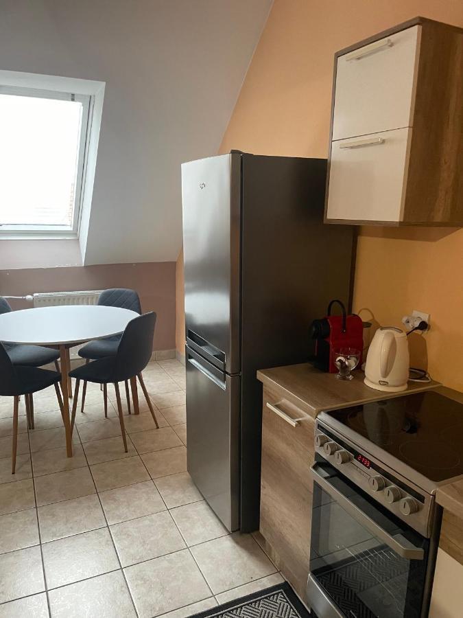 Palank Apartman Mosonmagyaróvár Extérieur photo